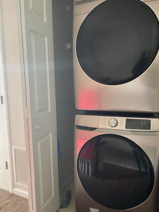 Urban Adventure Townhome - Near Downtown Atlanta Extérieur photo
